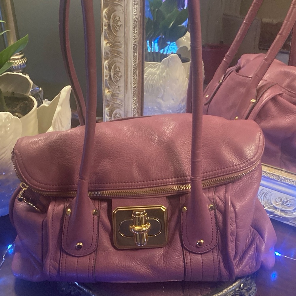 Like NEW Gorgeous Genuine  B.Makowsky Purple / Lavender Leather  Satchel